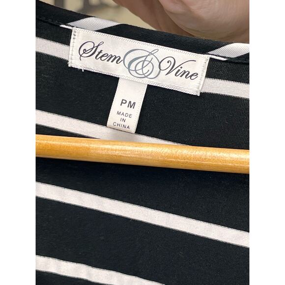 Stem & Vine V Neck Blouse with Lace Sleeves Top Petite Medium - Picture 3 of 6